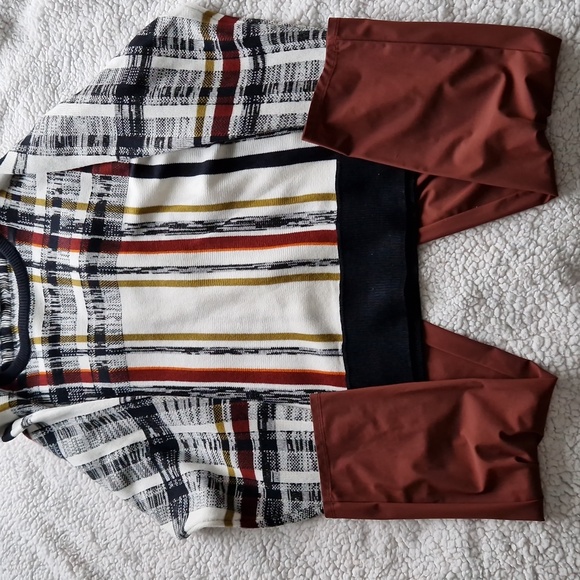 Sweater and capri as a set. - Picture 1 of 11